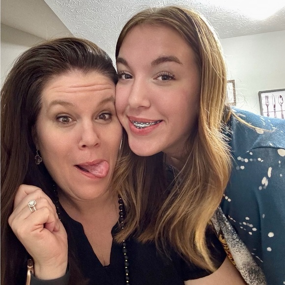 Meet your Posher, Jennifer - Picture 7 of 11